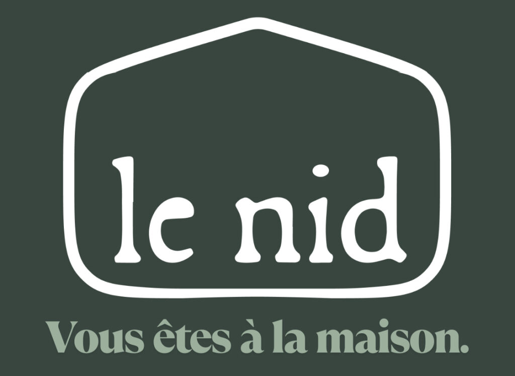 Logo Le Nid sur fond vert